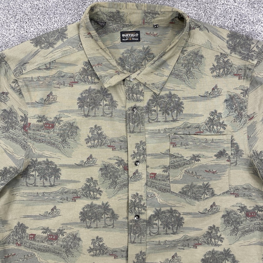 Buffalo David Bitton Shirt Mens 2XL Green Palm Tree Metal Button Short Sleeve